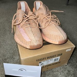 Yezzy Boost 350 V2 CLAY